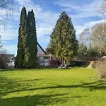 Vakantiehuis Lovely In With Wifi